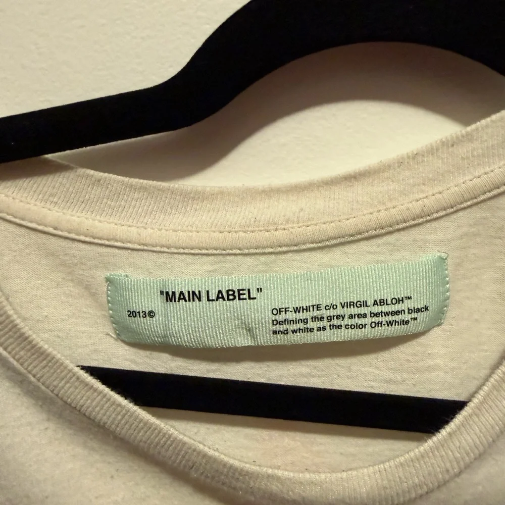 Off-White Beige Statue Graphic Tee - Picture 2 of 3